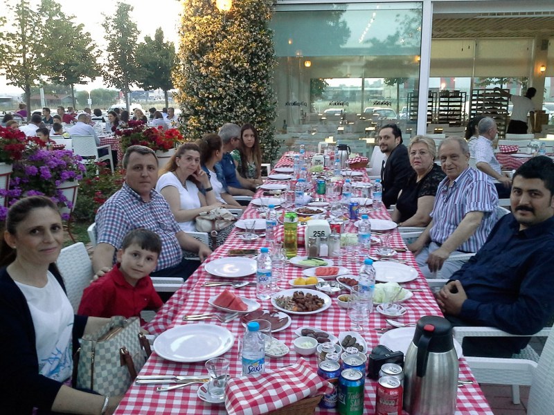 Öztek Tekstil'de Üyelerimiz ile İftar Yemeği görseli