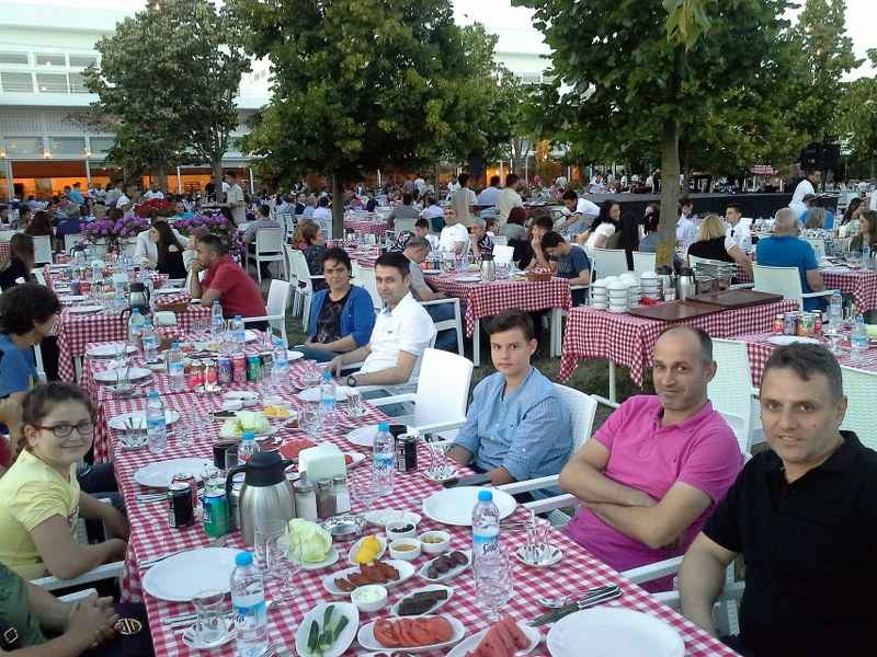 Öztek Tekstil'de Üyelerimiz ile İftar Yemeği görseli