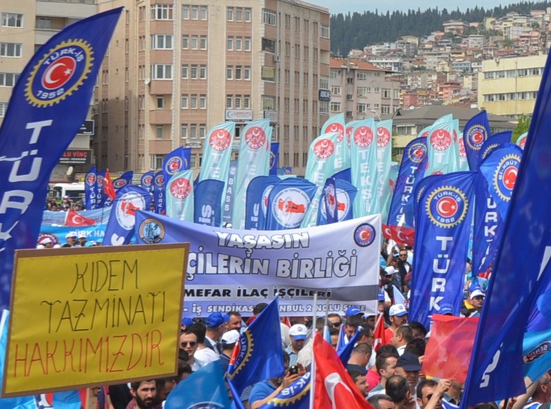 1 MAYIS COŞKUSU ALANLARA SIĞMADI görseli