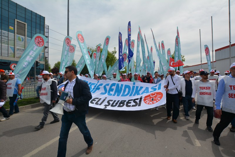 1 MAYIS COŞKUSU ALANLARA SIĞMADI görseli