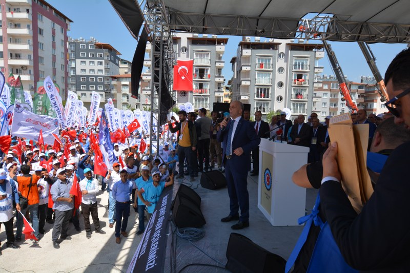1 MAYIS’I HATAY’DA KUTLADIK görseli