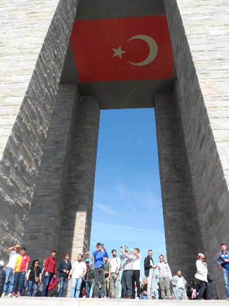 1 MAYIS ÇANAKKALE’DE COŞKUYLA KUTLANDI görseli