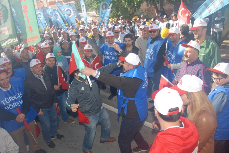1 MAYIS ÇANAKKALE’DE COŞKUYLA KUTLANDI görseli