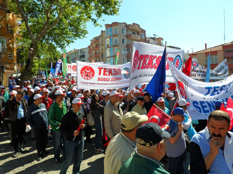 1 MAYIS ÇANAKKALE’DE COŞKUYLA KUTLANDI görseli