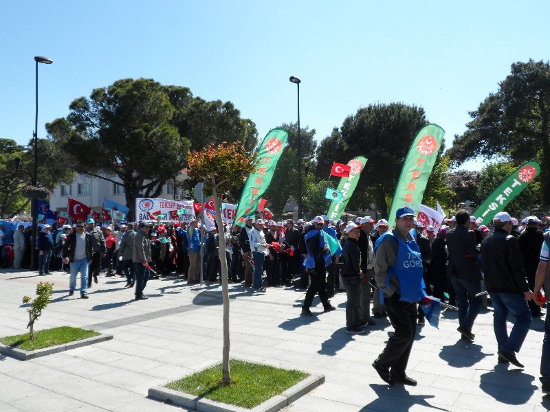 1 MAYIS ÇANAKKALE’DE COŞKUYLA KUTLANDI görseli