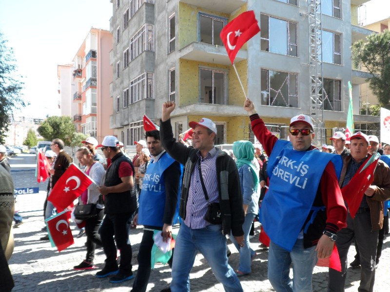 1 MAYIS ÇANAKKALE’DE COŞKUYLA KUTLANDI görseli