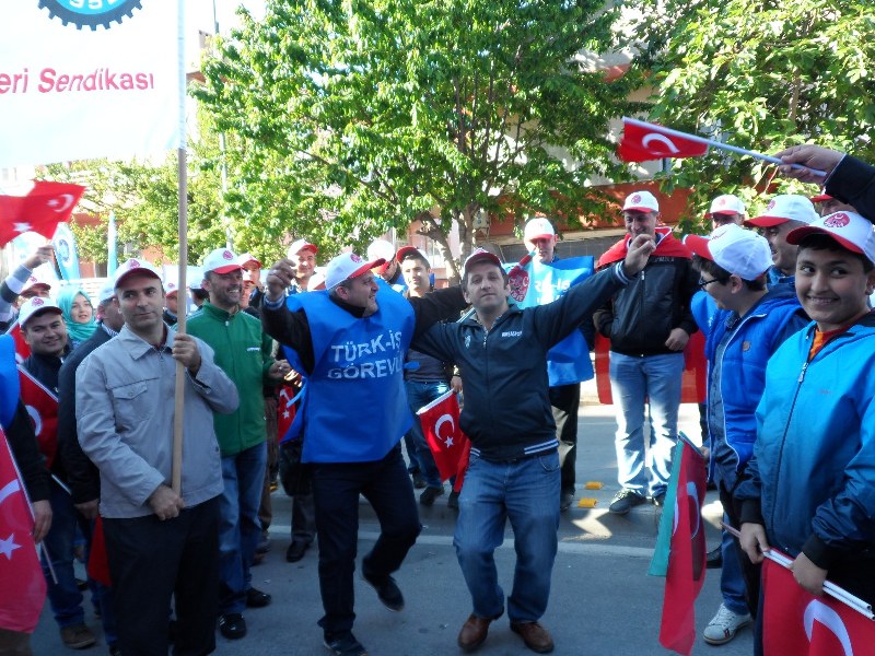 1 MAYIS ÇANAKKALE’DE COŞKUYLA KUTLANDI görseli