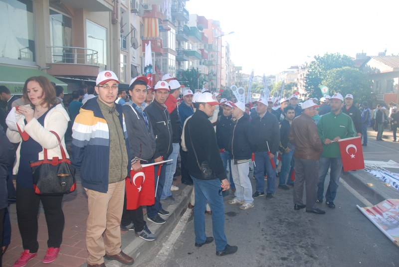 1 MAYIS ÇANAKKALE’DE COŞKUYLA KUTLANDI görseli