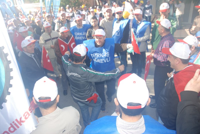 1 MAYIS ÇANAKKALE’DE COŞKUYLA KUTLANDI görseli