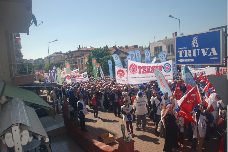 1 MAYIS ÇANAKKALE’DE COŞKUYLA KUTLANDI görseli