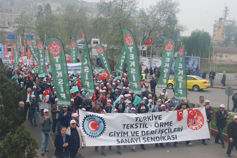 1 MAYIS COŞKUYLA KUTLANDI görseli
