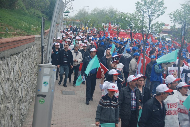 1 MAYIS COŞKUYLA KUTLANDI görseli