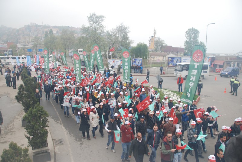 1 MAYIS COŞKUYLA KUTLANDI görseli