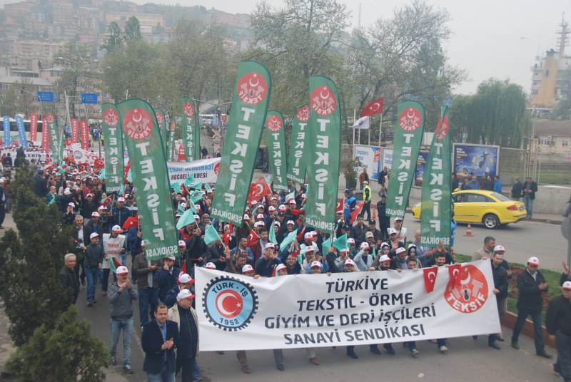 1 MAYIS COŞKUYLA KUTLANDI görseli