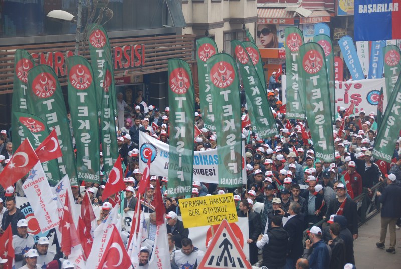 1 MAYIS COŞKUYLA KUTLANDI görseli
