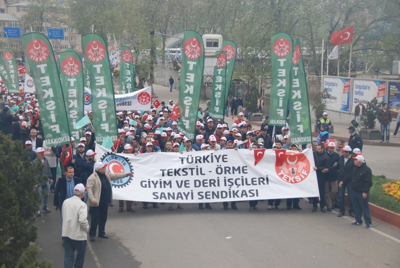 1 MAYIS COŞKUYLA KUTLANDI görseli
