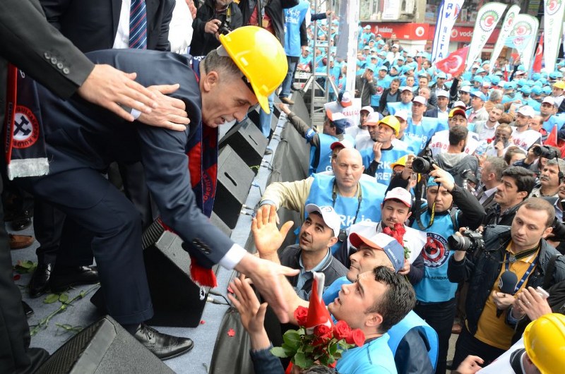 1 MAYIS COŞKUYLA KUTLANDI görseli