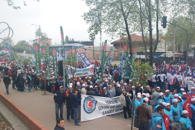 1 MAYIS COŞKUYLA KUTLANDI görseli