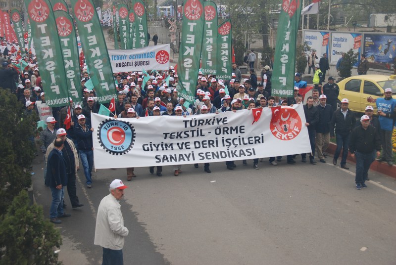 1 MAYIS COŞKUYLA KUTLANDI görseli