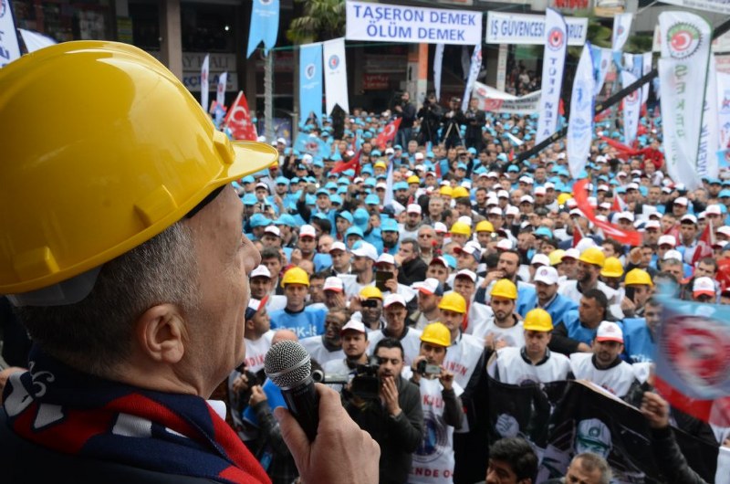 1 MAYIS COŞKUYLA KUTLANDI görseli