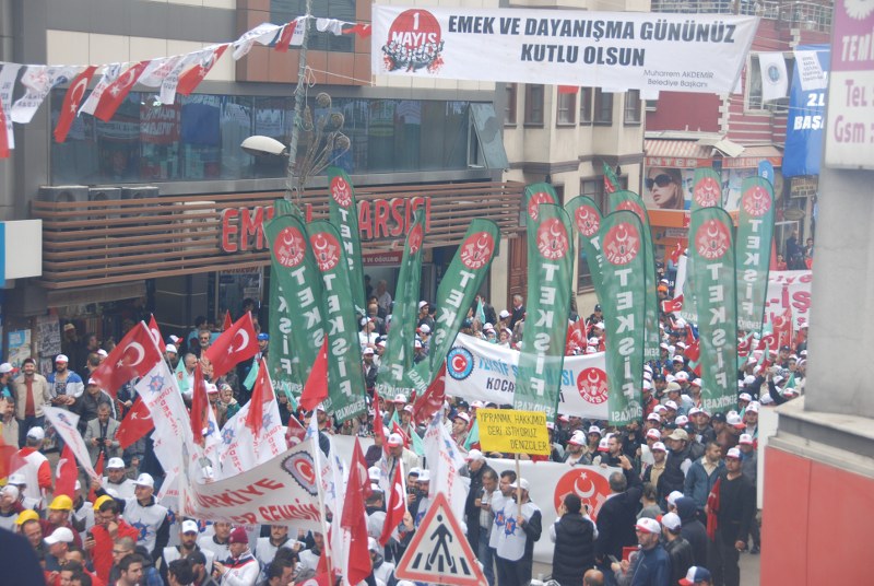 1 MAYIS COŞKUYLA KUTLANDI görseli