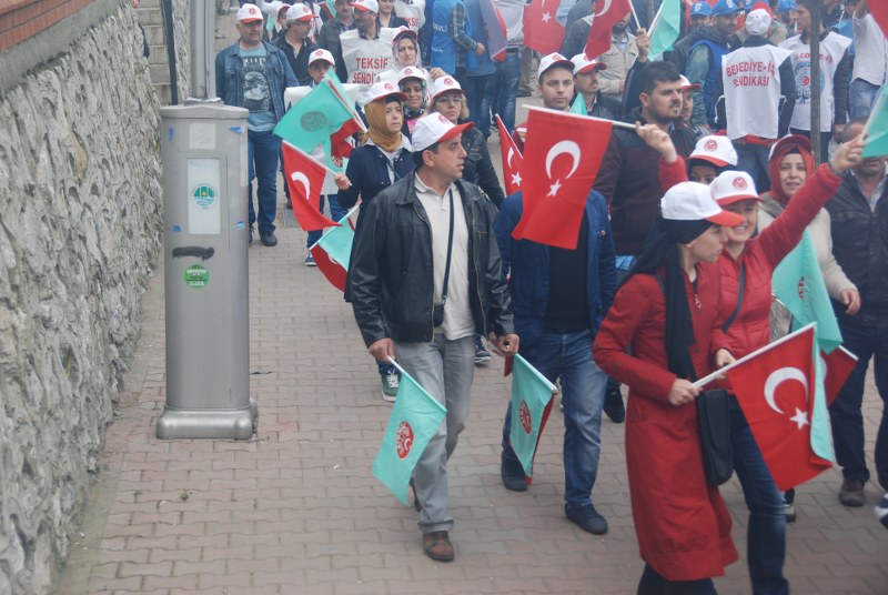 1 MAYIS COŞKUYLA KUTLANDI görseli