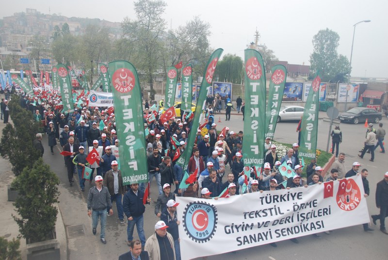 1 MAYIS COŞKUYLA KUTLANDI görseli