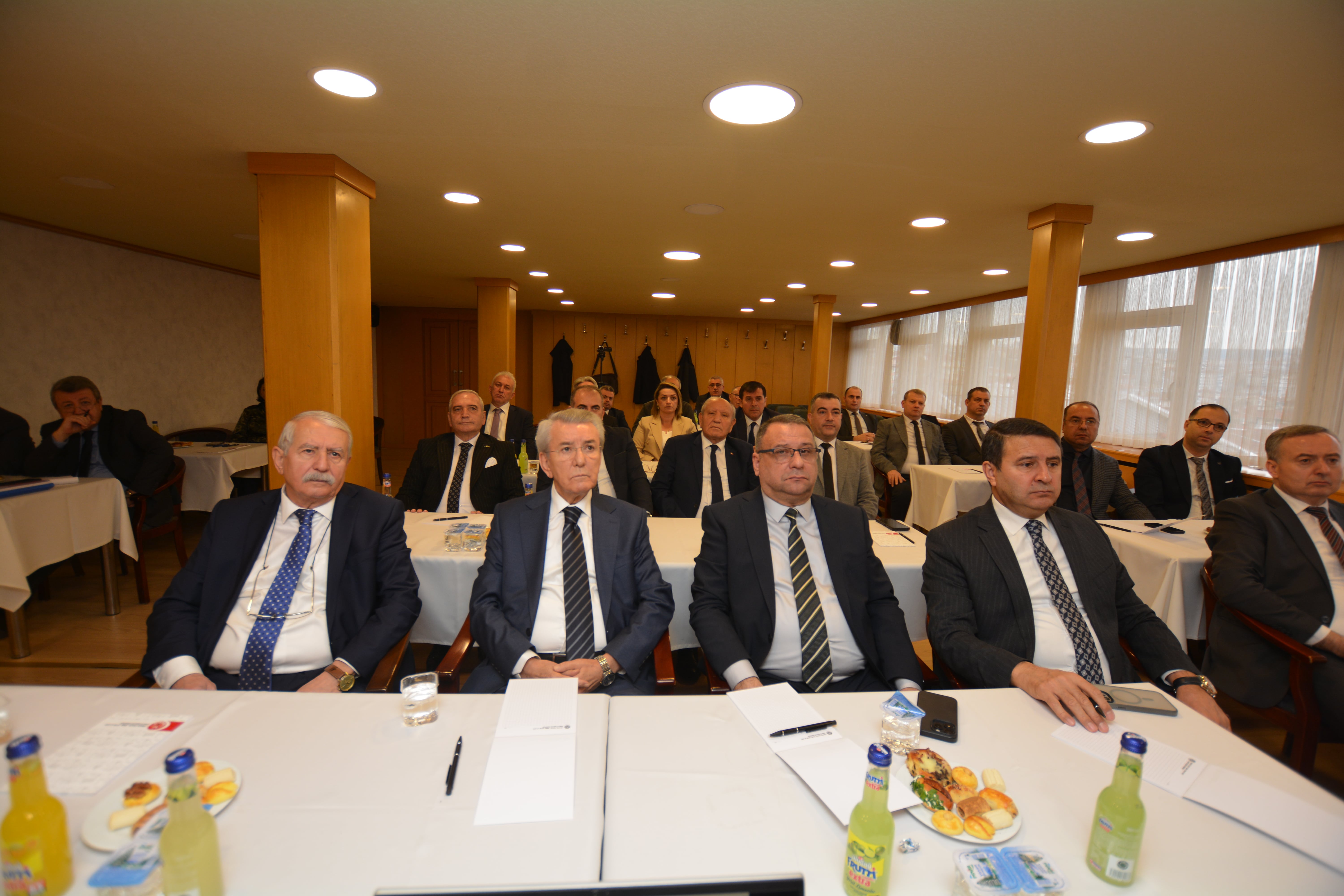 İkiz Dönüşüm, Dijital Dönüşüm, Yeşil Dönüşüm ve Tekstil Sektörü Eğitim Semineri Gerçekleşti görseli