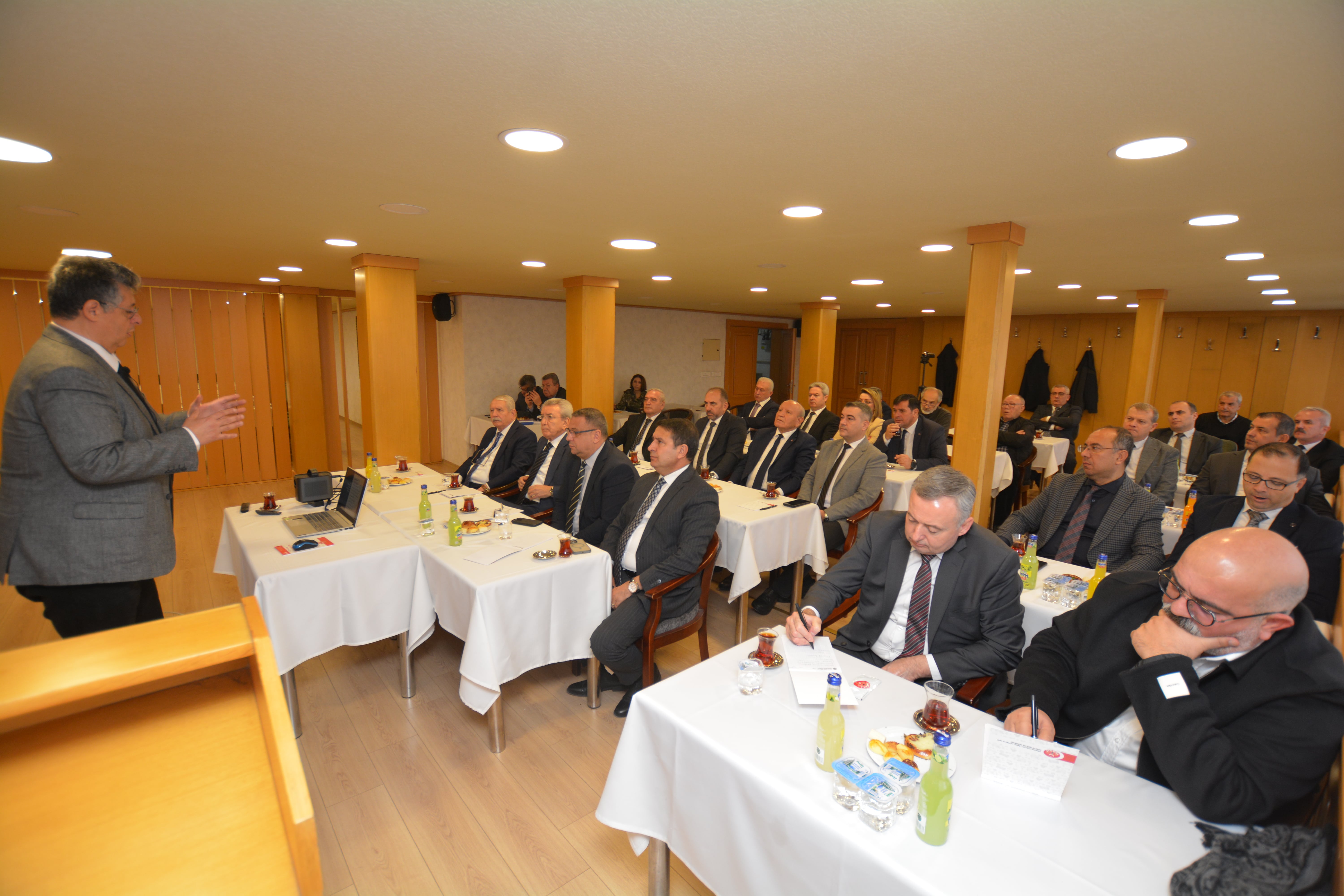 İkiz Dönüşüm, Dijital Dönüşüm, Yeşil Dönüşüm ve Tekstil Sektörü Eğitim Semineri Gerçekleşti görseli